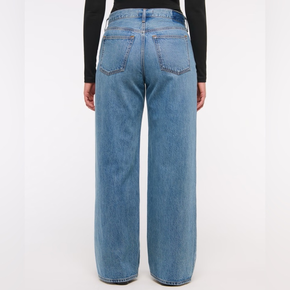 Abercrombie & Fitch Curve Love - The Ultra Loose Low Rise Jeans